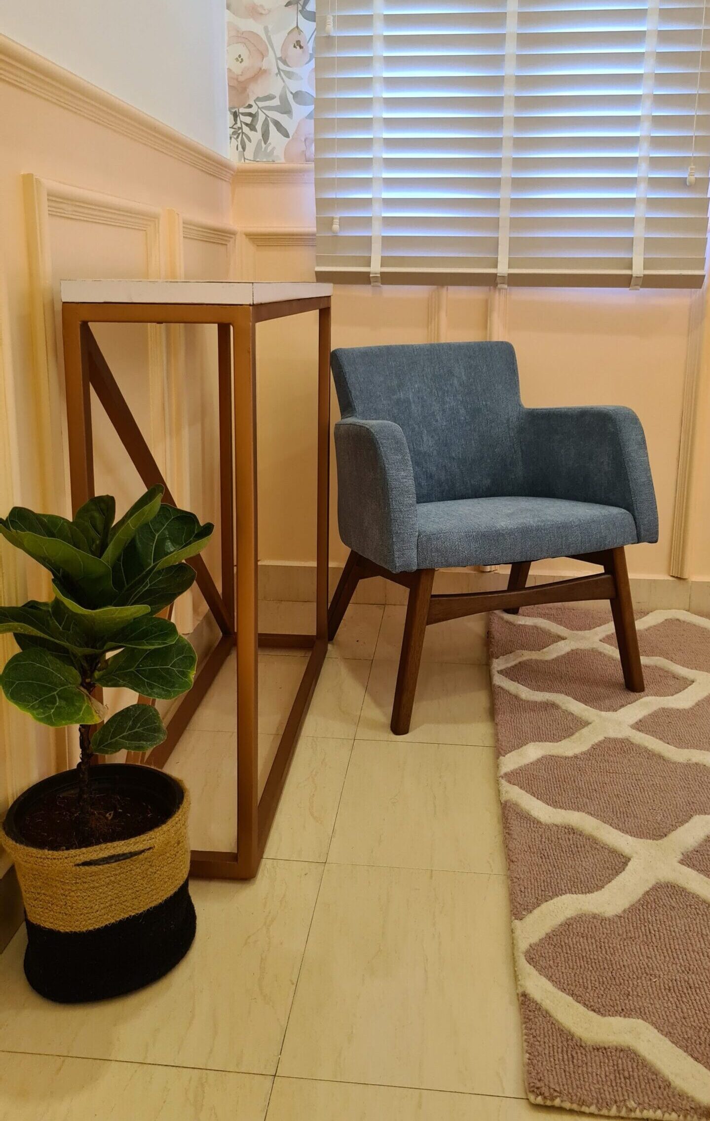 Living room interior design with customised furniture and a calm, welcoming ambience